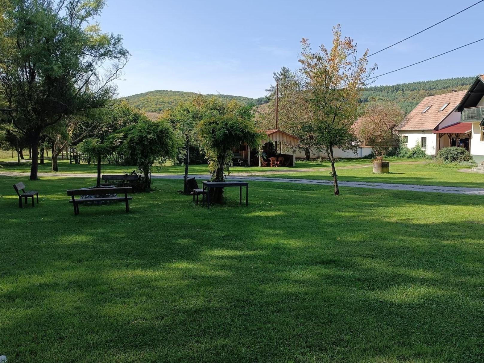 Panzio-Kemping Bekoelce Bekolce Экстерьер фото